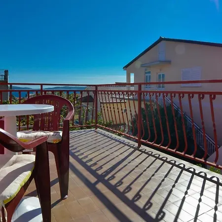 Etica Apartment Orebic