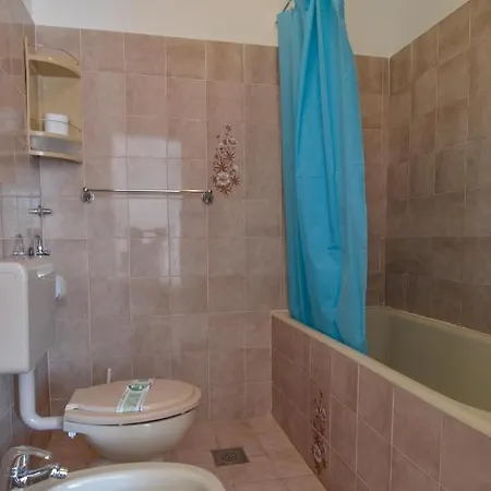 Etica Apartment *