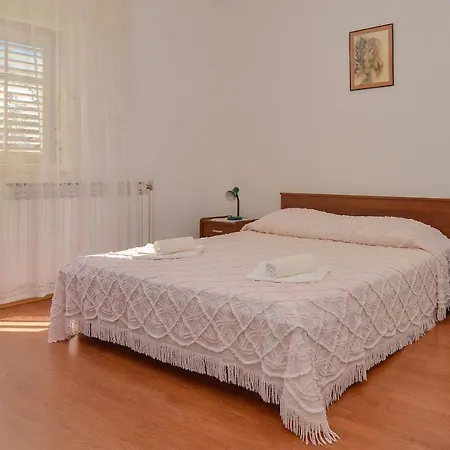Etica Apartament *