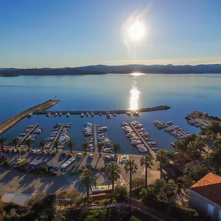 Etica أوروبيتش